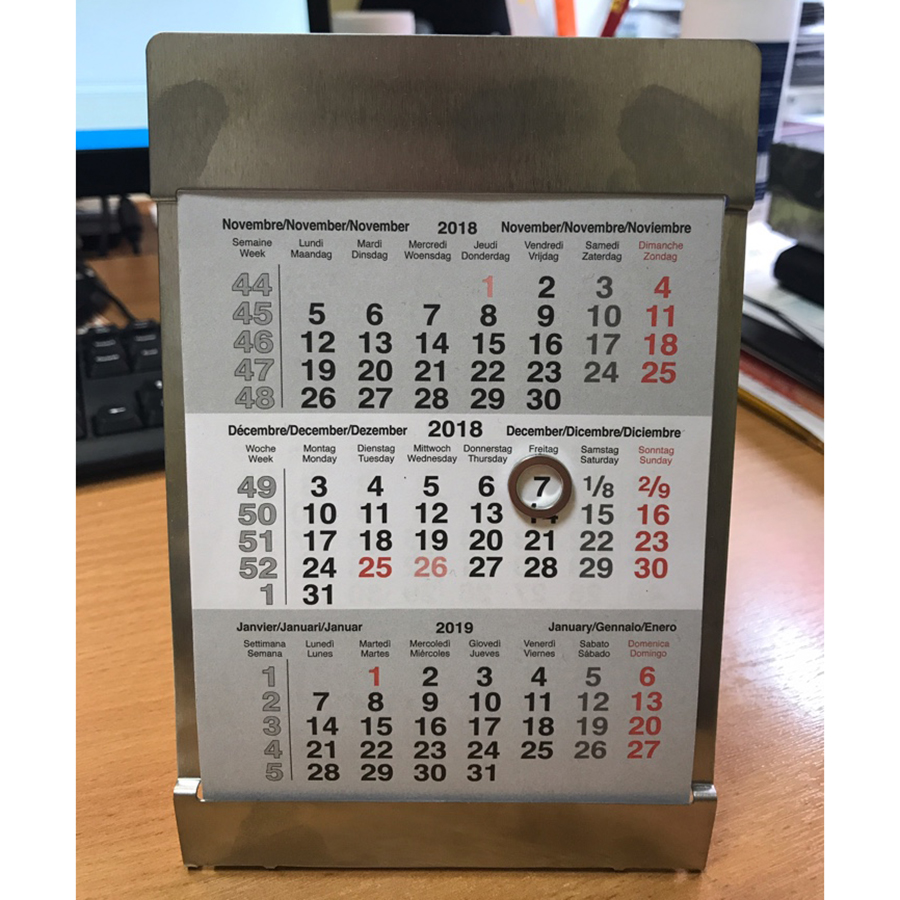 Календарь настольный на 2 года; размер 18*11,5 см, цвет- серебро, сталь с логотипом или изображением